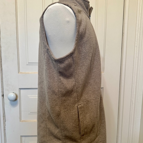 Men's Fleece Vest L Grey Zip Pockets Croft and Barrel NEW - Picture 7 of 11
